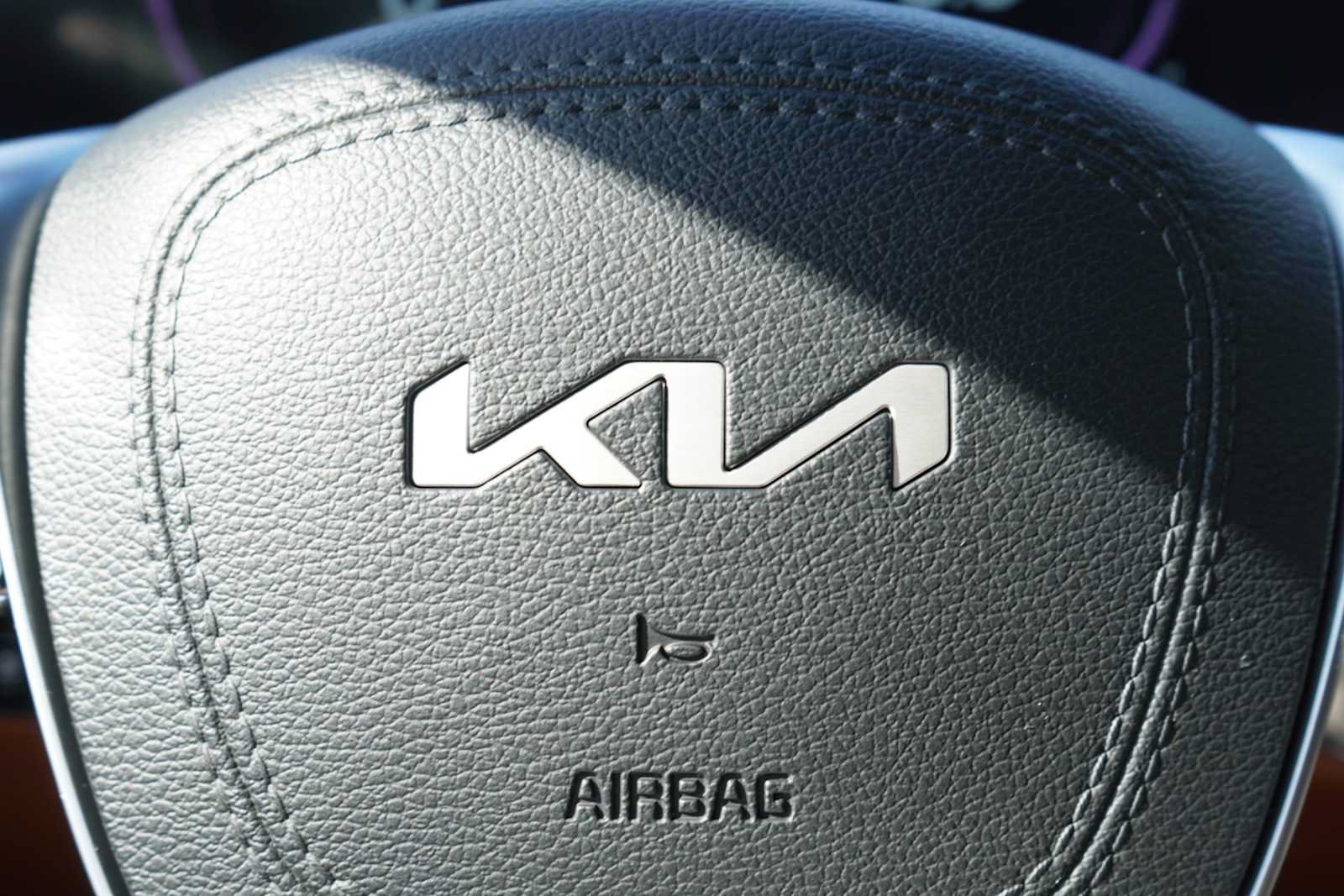 Certified 2025 Kia Telluride AWD image 13