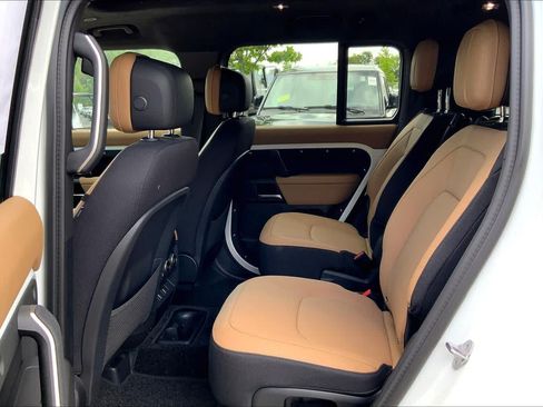 New 2026 Land Rover Defender 130 V8 AWD/4WD image 14