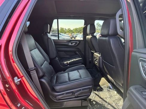 Used 2021 Chevrolet Tahoe Z71 w/ Luxury Package AWD/4WD image 11