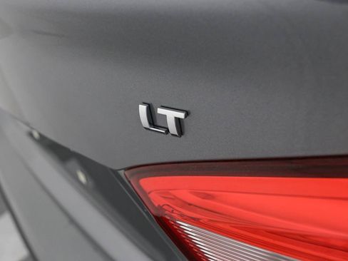 Used 2019 Chevrolet Cruze LT FWD image 11