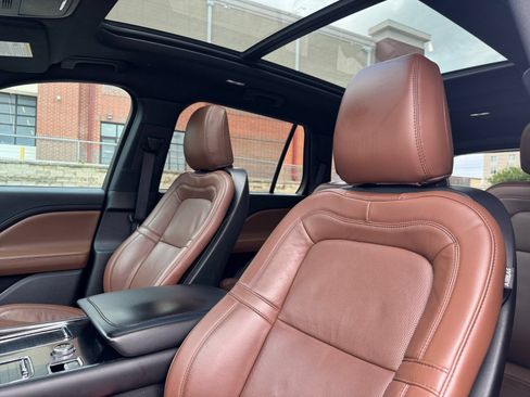Used 2023 Lincoln Aviator Reserve w/ Equipment Group 201A AWD/4WD image 24