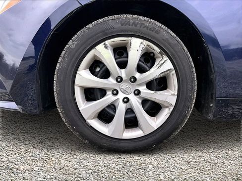 Used 2023 Toyota Corolla LE FWD image 8