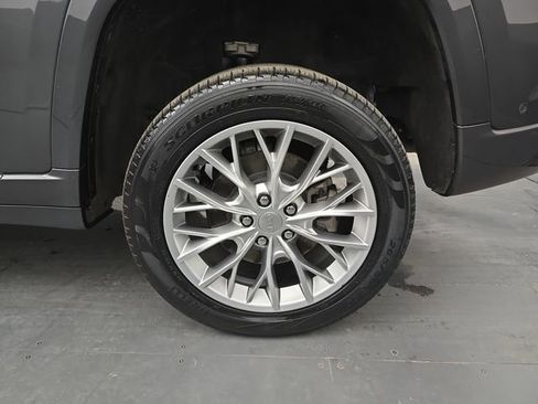 Used 2022 Jeep Grand Cherokee Summit w/ Advanced Protech Group IV AWD/4WD image 17
