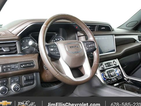 Certified 2021 GMC Yukon Denali w/ Denali Ultimate Package AWD/4WD image 4