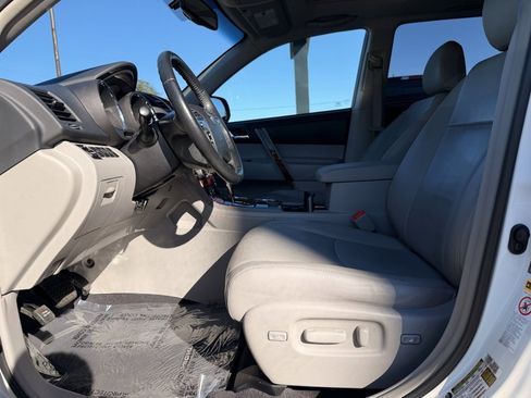 Used 2013 Toyota Highlander Limited image 8