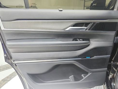 Used 2022 Jeep Grand Wagoneer Series II AWD/4WD image 38