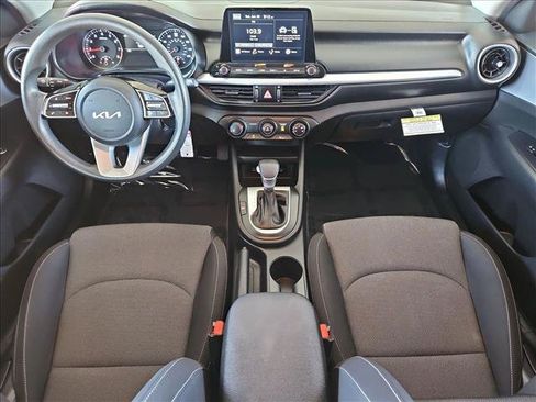 Used 2022 Kia Forte LXS w/ LXS Technology Package FWD image 16