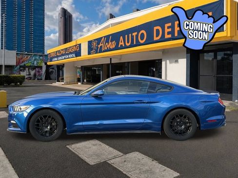 Used 2017 Ford Mustang Coupe RWD image 2