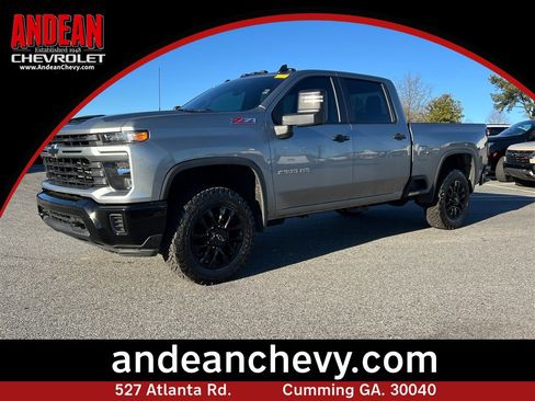 Used 2024 Chevrolet Silverado 2500 Custom w/ Custom Convenience Package image 1