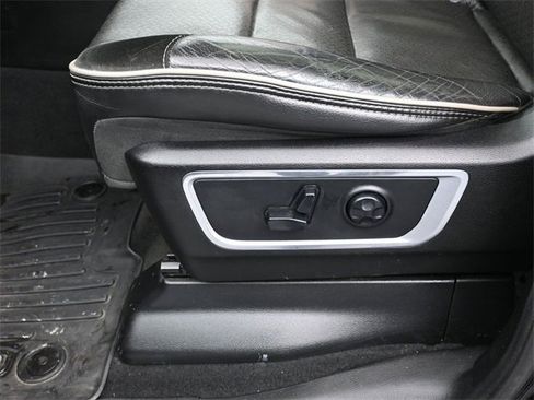 Used 2019 RAM 1500 Laramie image 22