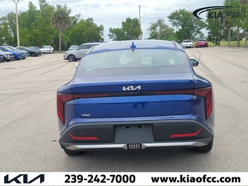 New 2026 Kia K4 FWD image 5