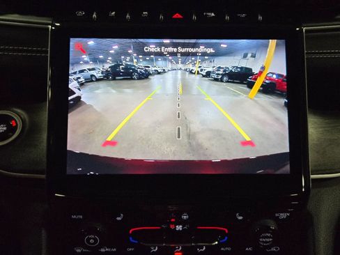 Used 2021 Jeep Grand Cherokee L Limited image 32