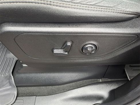 Used 2020 RAM 1500 Big Horn image 13