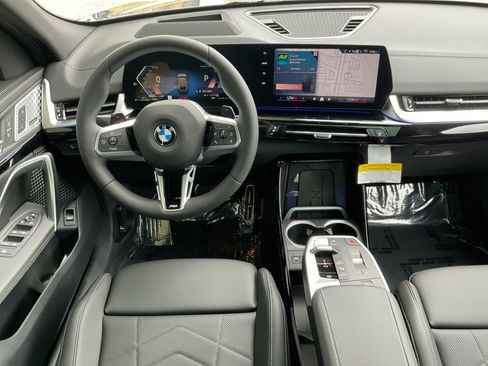 Certified 2025 BMW X2 xDrive28i w/ Technology Package image 33