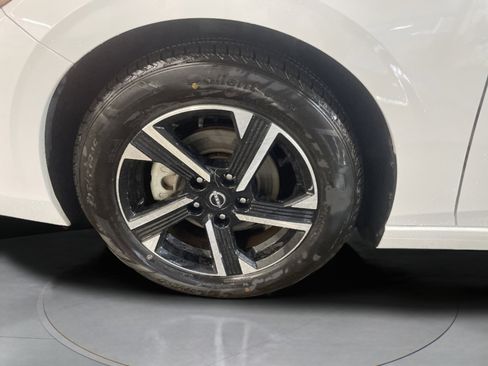 Used 2024 Nissan Sentra SV image 9