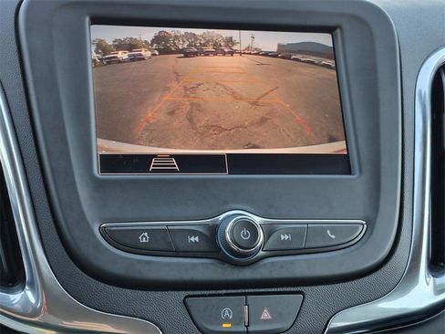 Certified 2024 Chevrolet Equinox LT w/ LPO, Floor Liner Package image 21