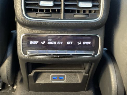 Certified 2025 Mercedes-Benz GLS 450 4MATIC image 42