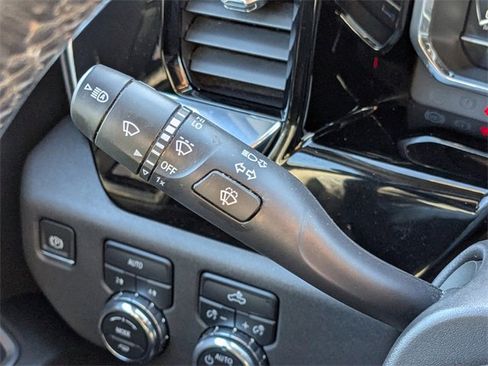 Used 2022 GMC Sierra 1500 SLE image 19