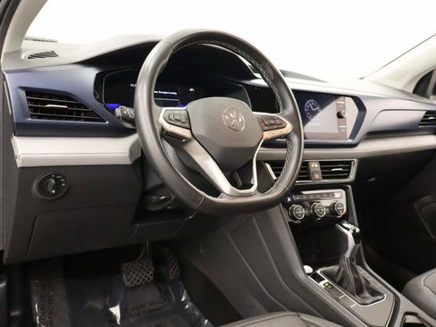 Used 2024 Volkswagen Taos SE FWD image 14
