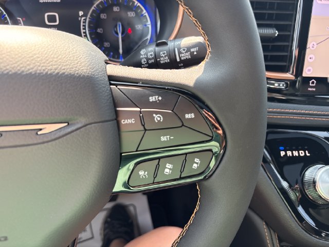New 2027 Chrysler Pacifica Pinnacle w/ Theater Group AWD/4WD image 12