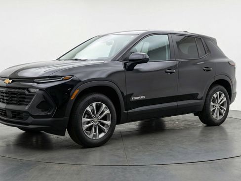 Used 2025 Chevrolet Equinox LT FWD image 3