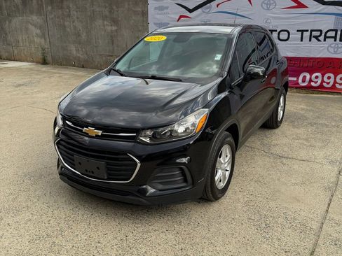 Used 2020 Chevrolet Trax LS w/ Tint and Cruise Package FWD image 3
