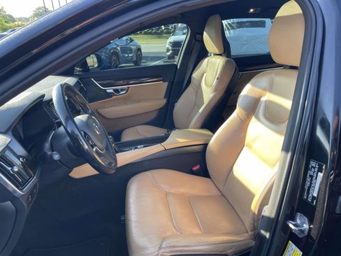 Used 2018 Volvo S90 T5 Momentum w/ Convenience Package FWD image 17