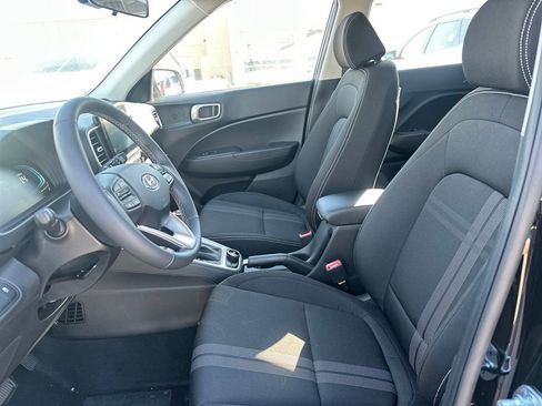 Used 2026 Hyundai Venue SEL image 11