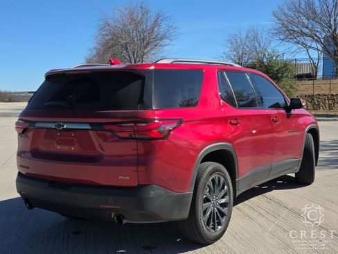 Used 2023 Chevrolet Traverse RS image 5