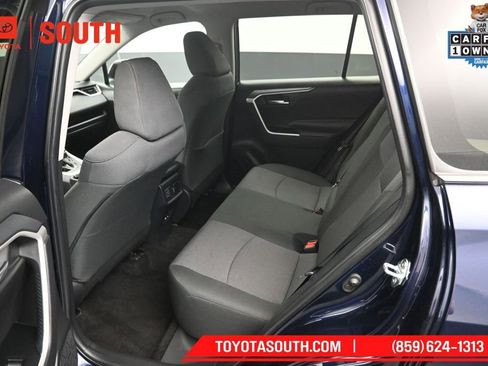 Used 2025 Toyota RAV4 XLE AWD/4WD image 10