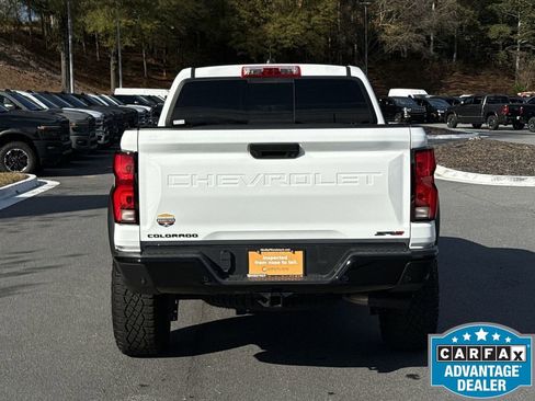 Used 2023 Chevrolet Colorado ZR2 w/ ZR2 Convenience Package III image 4