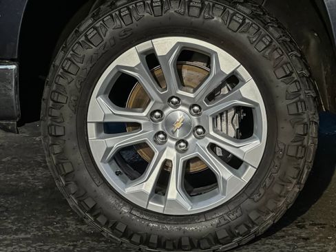 Used 2023 Chevrolet Silverado 1500 LTZ w/ LTZ Convenience Package II image 24