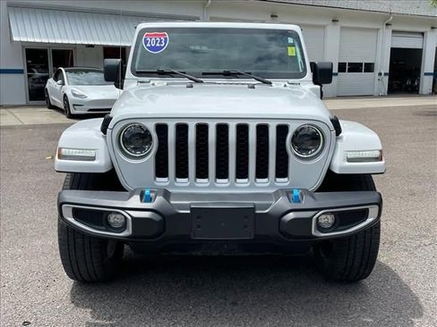 Used 2023 Jeep Wrangler Unlimited Sahara w/ Cold Weather Group AWD/4WD image 30