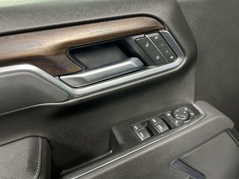 Certified 2025 GMC Sierra 1500 SLT AWD/4WD image 23