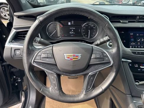 Certified 2023 Cadillac XT5 Premium Luxury FWD image 11