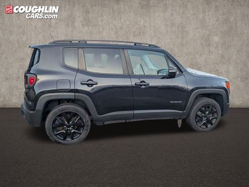 Used 2016 Jeep Renegade Latitude image 8