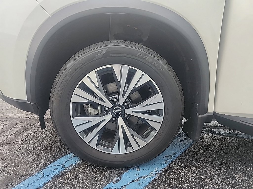 Certified 2023 Nissan Rogue SV AWD/4WD image 10