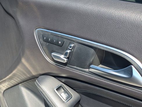 Used 2019 Mercedes-Benz CLA 250 4MATIC image 33
