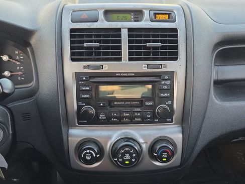 Used 2005 Kia Sportage EX AWD/4WD image 8