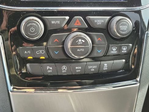 Used 2019 Jeep Grand Cherokee Limited image 23