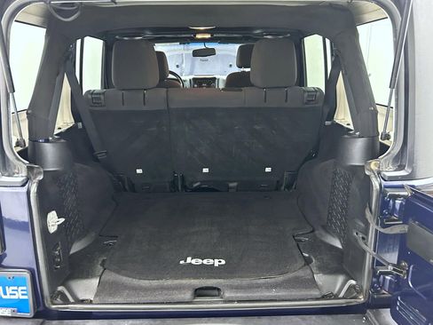 Used 2013 Jeep Wrangler Unlimited Sport image 21