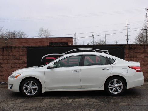 Used 2013 Nissan Altima 2.5 SV w/ 2.5SV Convenience Pkg image 3