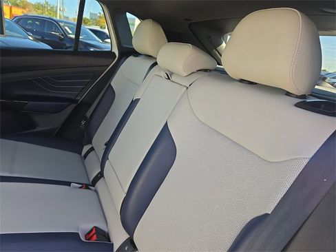 Used 2024 Volkswagen ID.4 S image 10