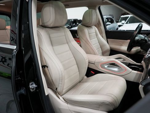 Used 2021 Mercedes-Benz GLS 580 4MATIC image 15