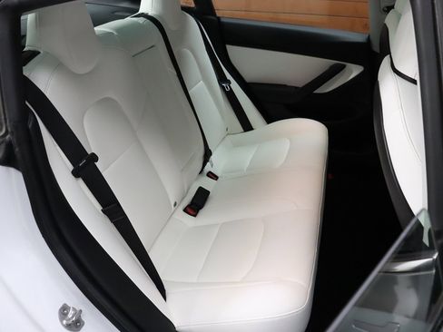 Used 2020 Tesla Model 3 Performance image 15