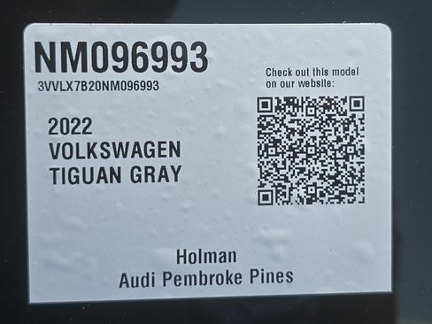 Used 2022 Volkswagen Taos SE w/ Panoramic Sunroof Package FWD image 30