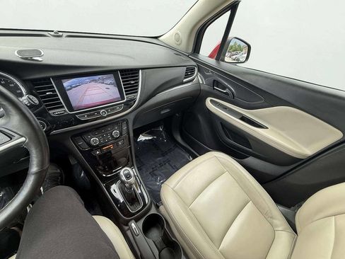Used 2017 Buick Encore Essence FWD image 19