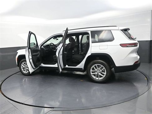 New 2025 Jeep Grand Cherokee L Laredo image 29