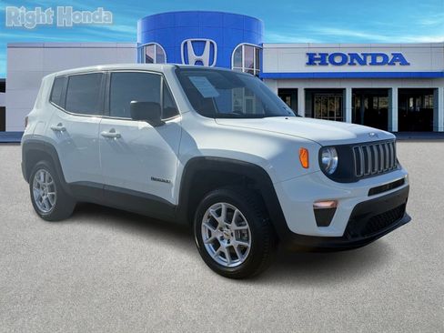 Used 2023 Jeep Renegade Latitude image 9