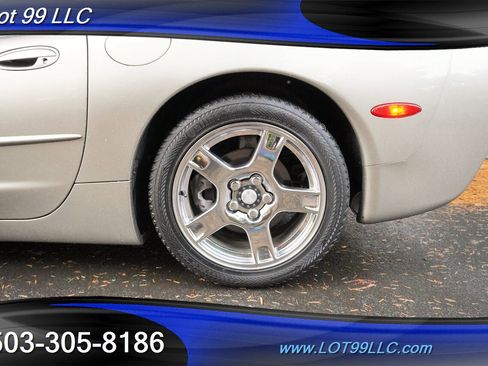 Used 1999 Chevrolet Corvette Convertible w/ Memory Pkg image 24